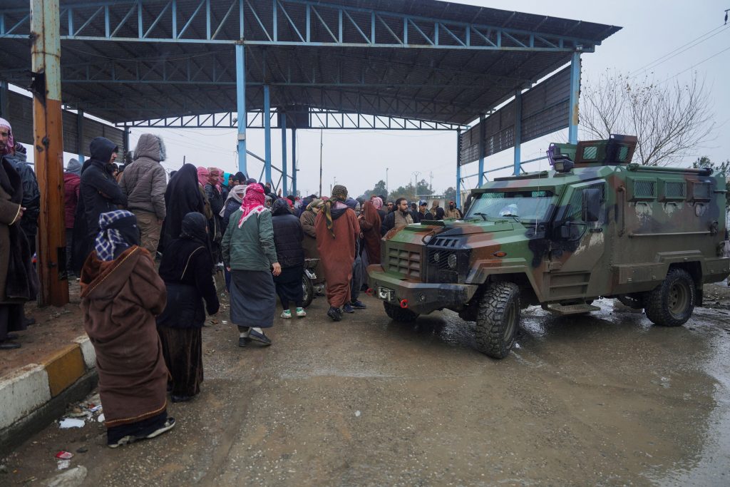 Η Γαλλία δεσμεύεται ότι «δεν θα εγκαταλείψει τους Κούρδους» της Συρίας