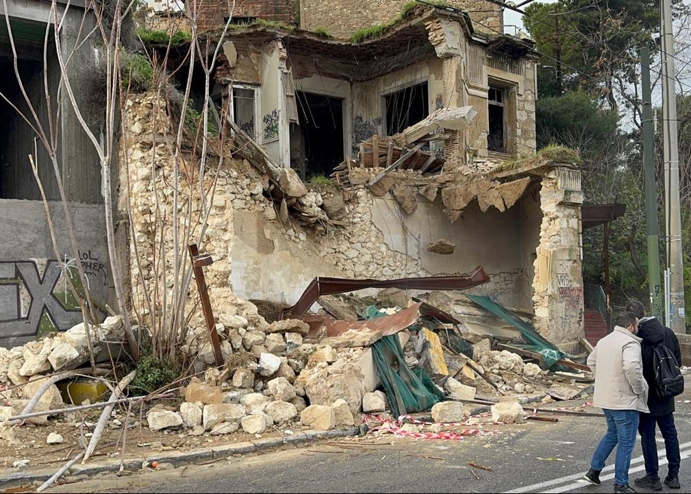 &Pi;&alpha;&rho;έ&mu;&beta;&alpha;&sigma;&eta; &Mu;ώ&rho;&alpha;&lambda;&eta; &kappa;&alpha;&iota; &Delta;ή&mu;&omicron;&upsilon; &Pi;&epsilon;&iota;&rho;&alpha;&iota;ά &sigma;&tau;&omicron; &kappa;&tau;ή&rho;&iota;&omicron; &pi;&omicron;&upsilon; &kappa;&alpha;&tau;έ&rho;&rho;&epsilon;&upsilon;&sigma;&epsilon; &sigma;&tau;&eta;&nu; &Kappa;&alpha;&sigma;&tau;έ&lambda;&lambda;&alpha;