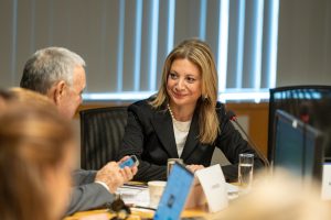 Αντιδράσεις από ΚΚΕ και Βελλόπουλο για το κόμμα Καρυστιανού: «Παμπάλαιες εκφράσεις περί κάθαρσης»