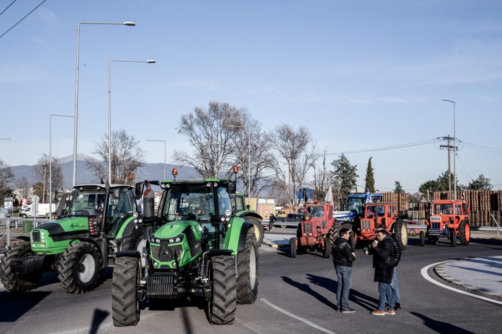 Αγρόν ηγόρασε