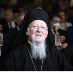 Η Μόσχα «αφορίζει» τον Πατριάρχη Βαρθολομαίο – «Διαλύει την Εκκλησία, έχει συμμάχους ναζί»