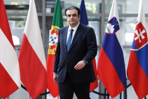 Πιερρακάκης από το Eurogroup:«Πρέπει να επιστρέψουμε σε έναν δρόμο βιώσιμης οικονομικής ανάπτυξης»