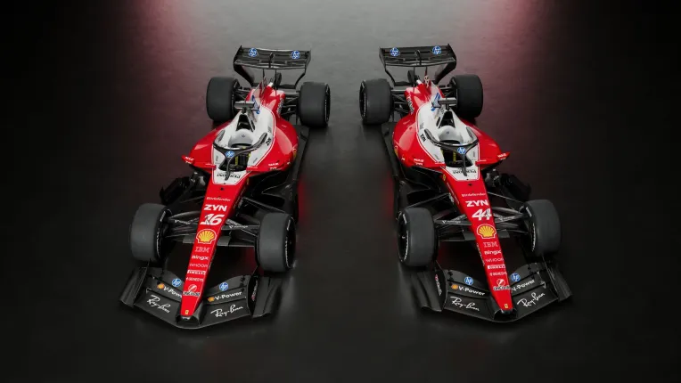 Scuderia Ferrari HP: Αυτό είναι το νέο μονοθέσιο που θα τρέχει ο Χάμιλτον και ο Λεκλέρ