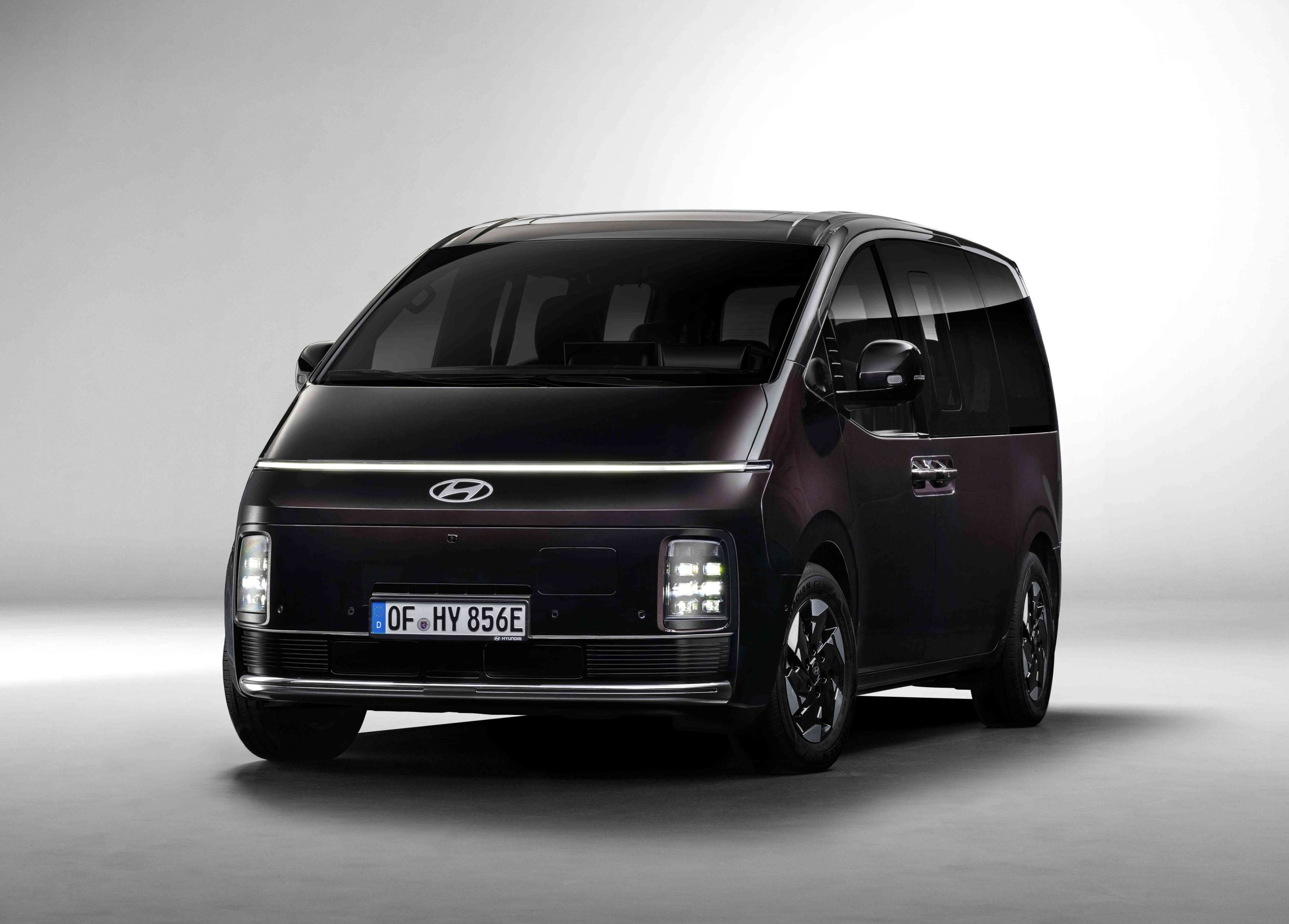 Hyundai STARIA Electric: &Tau;&omicron; &nu;έ&omicron;, &pi;&lambda;ή&rho;&omega;&sigmaf; &eta;&lambda;&epsilon;&kappa;&tau;&rho;&iota;&kappa;ό &kappa;&epsilon;&phi;ά&lambda;&alpha;&iota;&omicron; &gamma;&iota;&alpha; &tau;&alpha; MPV