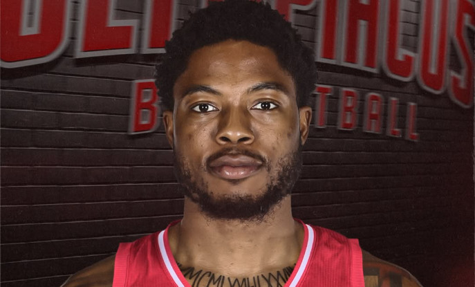 «Ερυθρόλευκος» ο Ταϊρίκ Τζόουνς