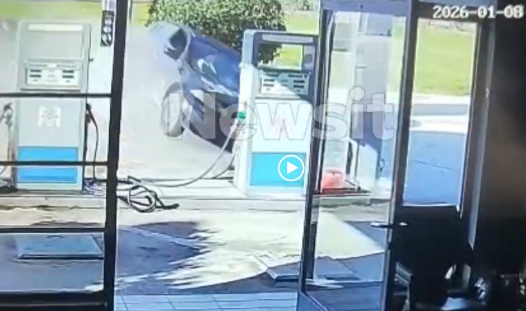 Κόρινθος – Βίντεο ντοκουμέντο: Η στιγμή που το αυτοκίνητο «πετάει» στον αέρα – Νεκρά δύο παιδιά