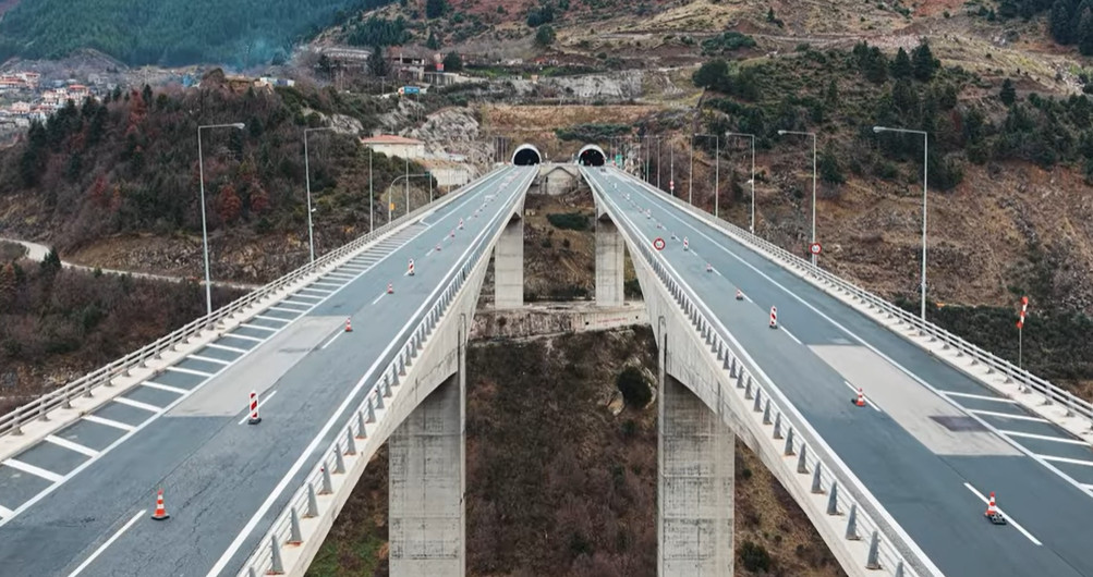 Η υψηλότερη γέφυρα με πυλώνες στην Ελλάδα βρίσκεται στο Μέτσοβο – Δείτε το εντυπωσιακό βίντεο
