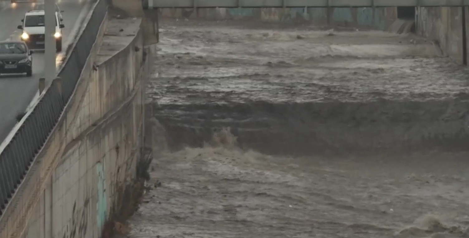 &Kappa;&alpha;&kappa;&omicron;&kappa;&alpha;&iota;&rho;ί&alpha;: &Eta; &beta;&rho;&omicron;&chi;ή &laquo;&phi;&omicron;&upsilon;&sigma;&kappa;ώ&nu;&epsilon;&iota;&raquo; &tau;&omicron;&nu; &Kappa;&eta;&phi;&iota;&sigma;ό &ndash; &Epsilon;&iota;&kappa;ό&nu;&epsilon;&sigmaf; &alpha;&pi;ό &tau;&eta;&nu; &pi;&epsilon;&rho;&iota;&omicron;&chi;ή &tau;&omicron;&upsilon; &Rho;έ&nu;&tau;&eta;