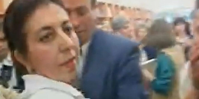 &Pi;έ&theta;&alpha;&nu;&epsilon; &eta; &Alpha;&nu;&alpha;&sigma;&tau;&alpha;&sigma;ί&alpha; &Alpha;&theta;ή&nu;&eta;: &Epsilon;ί&chi;&epsilon; &chi;&alpha;&sigma;&tau;&omicron;&upsilon;&kappa;ί&sigma;&epsilon;&iota; &tau;&eta;&nu; &Delta;ή&mu;&eta;&tau;&rho;&alpha; &Lambda;&iota;ά&nu;&eta;