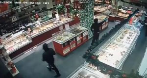 Εξαρθρώθηκε συμμορία που ρήμαζε καταστήματα υγειονομικού ενδιαφέροντος στη Δυτική Αττική (Video)