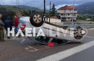 Ηλεία: Ανεμοστρόβιλος σήκωσε και αναποδογύρισε δύο αυτοκίνητα – Φθορές σε αγροτικές δομές (Φωτογραφίες)