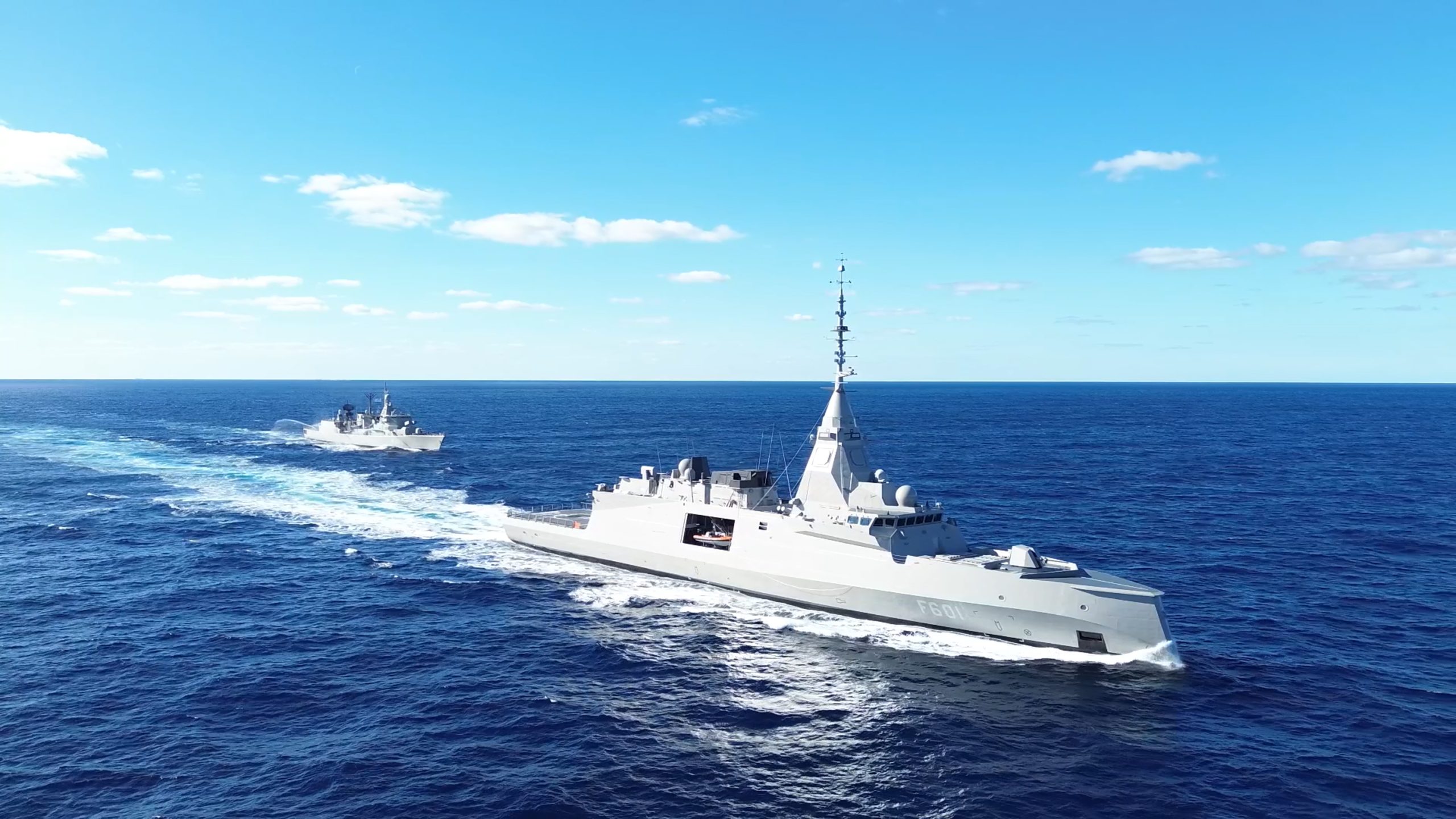 &Tau;&alpha;&sigma;&omicron;ύ&lambda;&alpha;&sigmaf; &kappa;&alpha;&iota; &Mu;&eta;&tau;&sigma;&omicron;&tau;ά&kappa;&eta;&sigmaf; &sigma;&tau;&eta;&nu; &upsilon;&pi;&omicron;&delta;&omicron;&chi;ή &tau;&omicron;&upsilon; &laquo;&Kappa;ί&mu;&omega;&nu;&alpha;&raquo; &tau;&omicron; &mu;&epsilon;&sigma;&eta;&mu;έ&rho;&iota; &tau;&eta;&sigmaf; &Pi;έ&mu;&pi;&tau;&eta;&sigmaf;