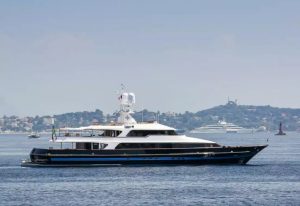 Η πλωτή αυτοκρατορία του Βαλεντίνο αξίας 12,4 εκατ. ευρώ – Ποιοι την διεκδικούν