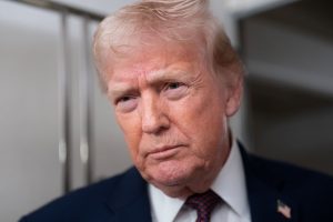 Ανάλυση CNN: Μπορεί ο Τραμπ να οδηγήσει τον πλανήτη στην καταστροφή;