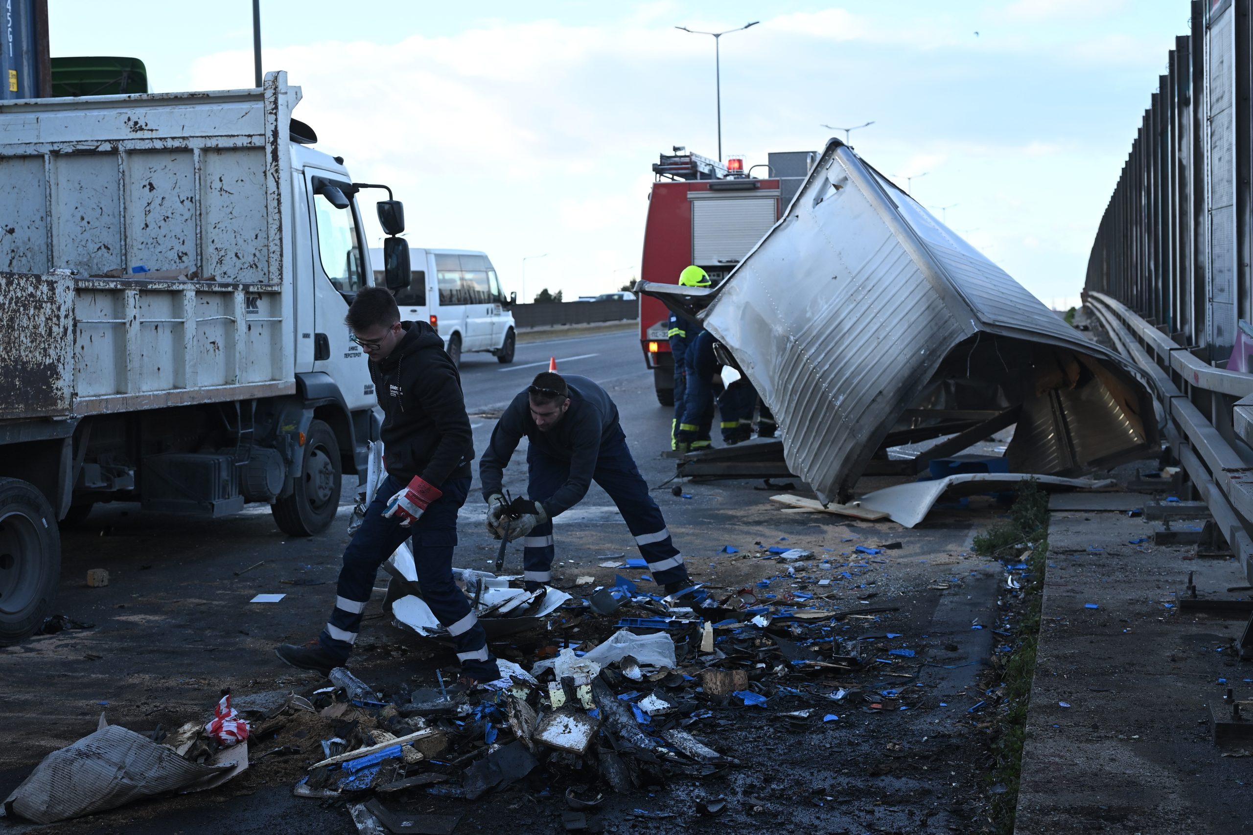 &Tau;&rho;&alpha;&gamma;&omega;&delta;ί&alpha; &sigma;&tau;&omicron;&nu; &Kappa;&eta;&phi;&iota;&sigma;ό: &Nu;&epsilon;&kappa;&rho;ό&sigmaf; &omicron; έ&nu;&alpha;&sigmaf; &omicron;&delta;&eta;&gamma;ό&sigmaf; &alpha;&pi;ό &tau;&eta;&nu; &sigma;ύ&gamma;&kappa;&rho;&omicron;&upsilon;&sigma;&eta; &tau;&omega;&nu; &phi;&omicron;&rho;&tau;&eta;&gamma;ώ&nu; &ndash; &Pi;ώ&sigmaf; έ&gamma;&iota;&nu;&epsilon; &tau;&omicron; &delta;&upsilon;&sigma;&tau;ύ&chi;&eta;&mu;&alpha;