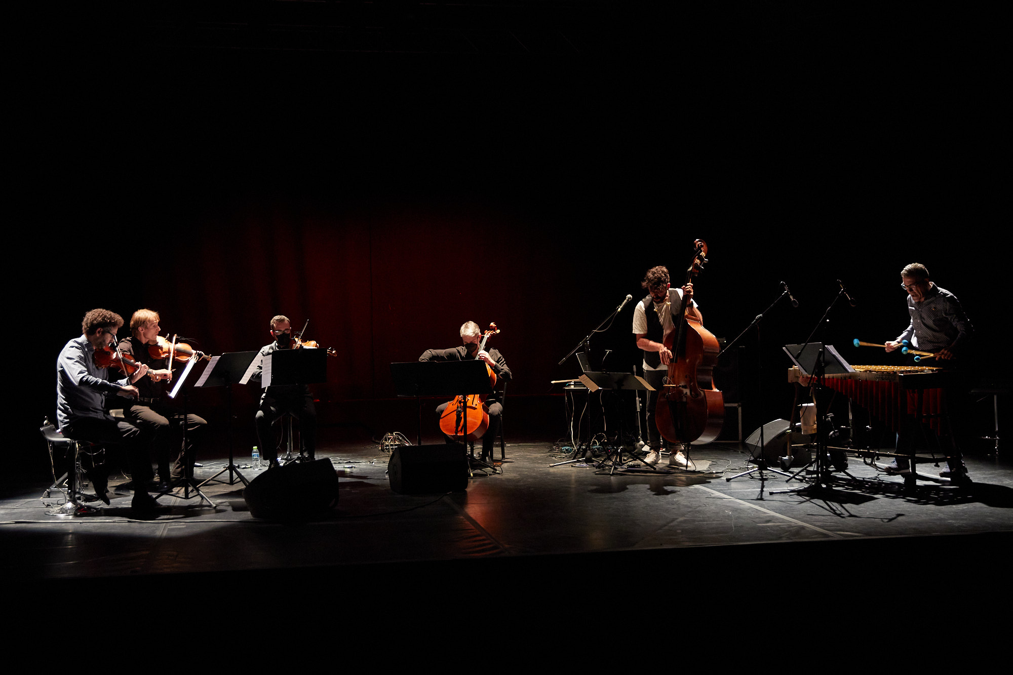 &Alpha;&nu;&tau;ώ&nu;&eta;&sigmaf; &Sigma;&omicron;&upsilon;&sigma;ά&mu;&omicron;&gamma;&lambda;&omicron;&upsilon;: &laquo;&Zeta;&omicron;ύ&mu;&epsilon; &gamma;&iota;&alpha; &alpha;&upsilon;&tau;ά &tau;&alpha; &lambda;ί&gamma;&alpha; &delta;&epsilon;&upsilon;&tau;&epsilon;&rho;ό&lambda;&epsilon;&pi;&tau;&alpha; &mu;&alpha;&gamma;&epsilon;ί&alpha;&sigmaf;&raquo;