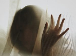 Ολλανδία: Καταγγελίες για επιθέσεις και βιασμούς σε βάρος φοιτητριών σε κέντρο φιλοξενίας μεταναστών