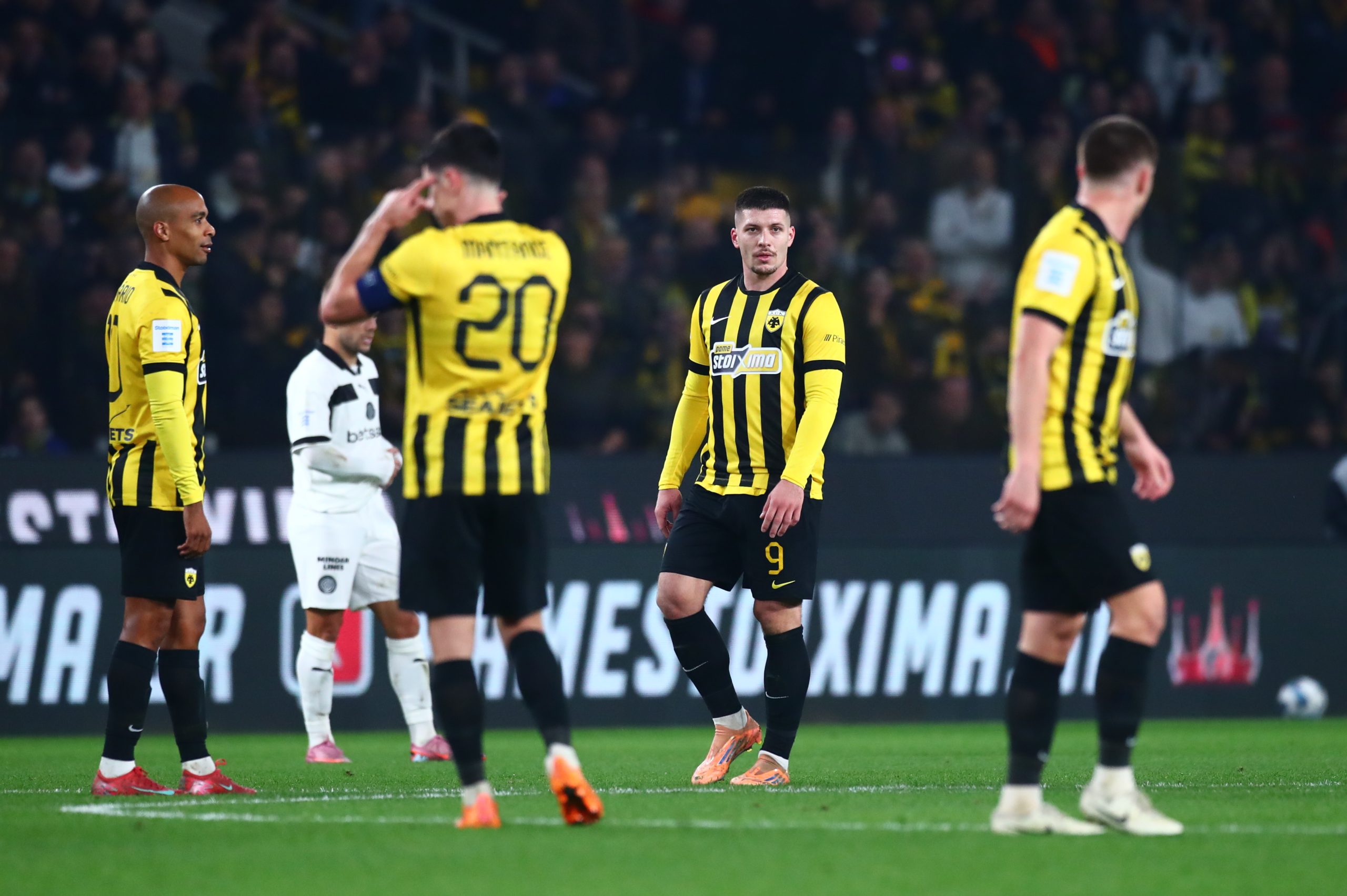 &Alpha;&Epsilon;&Kappa;: &Tau;&omicron; &mu;&upsilon;&alpha;&lambda;ό &sigma;&tau;&omicron; &nu;&tau;έ&rho;&mu;&pi;&iota;