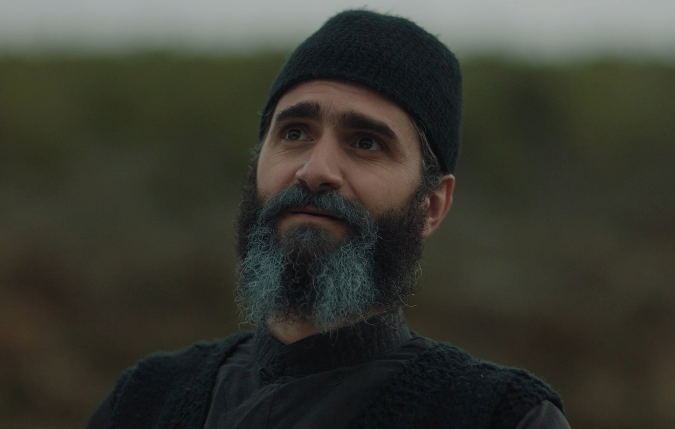 Mega: &Sigma;&tau;&eta;&nu; &kappa;&omicron;&rho;&upsilon;&phi;ή &tau;&eta;&sigmaf; &tau;&eta;&lambda;&epsilon;&theta;έ&alpha;&sigma;&eta;&sigmaf; &kappa;&alpha;&iota; &tau;&omicron; 2025 &ndash; &Sigma;ά&rho;&omega;&sigma;&epsilon; &omicron; &Alpha;&gamma;&iota;&omicron;&sigmaf; &Pi;&alpha;ΐ&sigma;&iota;&omicron;&sigmaf;