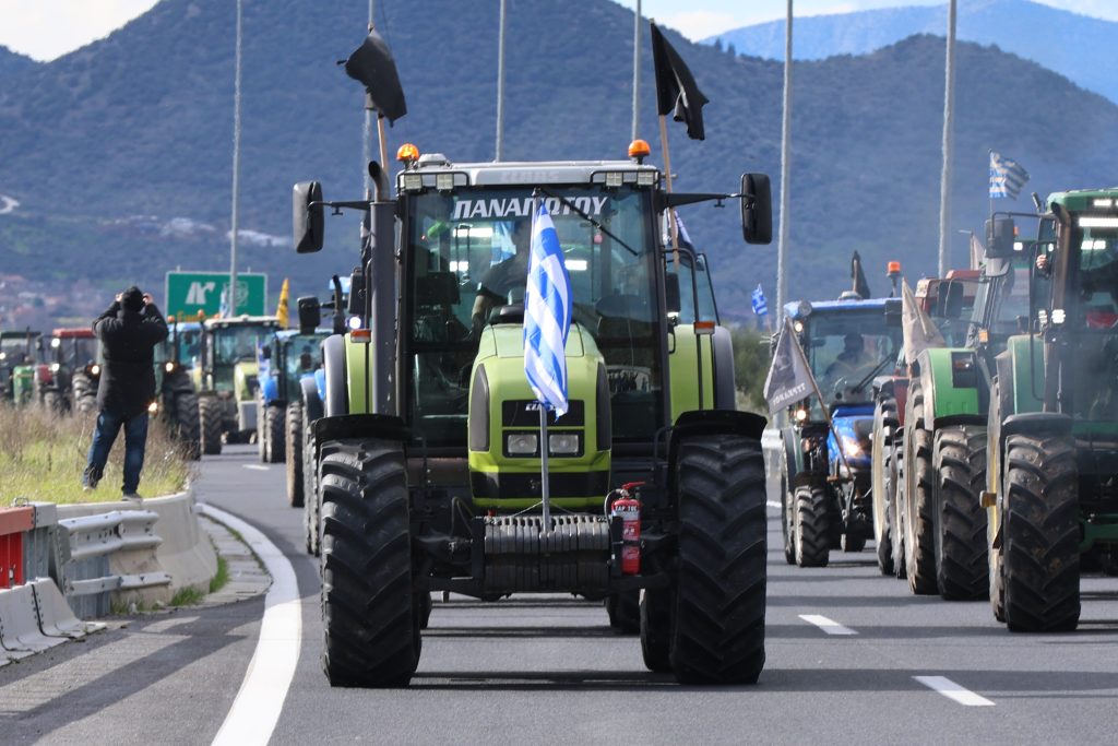 Στον «αέρα» η συνάντηση Μητσοτάκη – αγροτών: Οι διαφωνίες στα μπλόκα και οι… ανεπιθύμητοι στο Μαξίμου