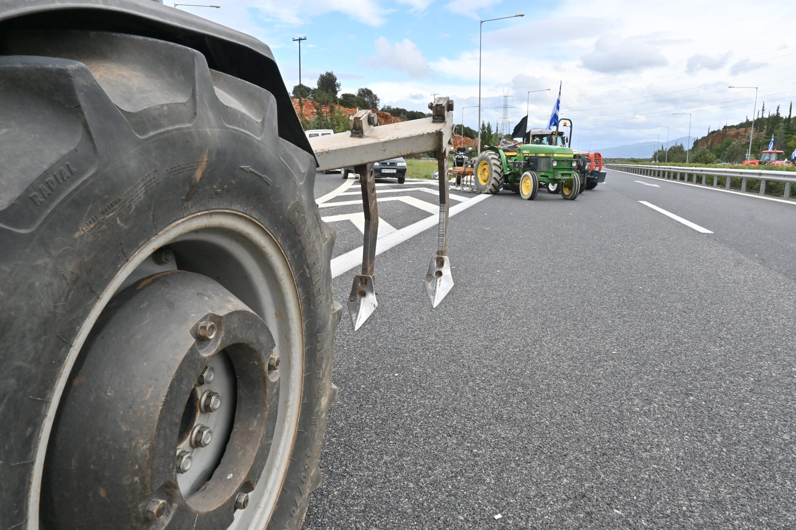 &Omicron;&iota; &alpha;&gamma;&rho;ό&tau;&epsilon;&sigmaf; &alpha;&nu;&omicron;ί&gamma;&omicron;&upsilon;&nu; &tau;&alpha; &delta;&iota;ό&delta;&iota;&alpha; &tau;&omicron;&upsilon; &Rho;ί&omicron;&upsilon;