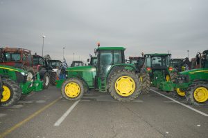 Στον αέρα η συνάντηση Μητσοτάκη – αγροτών: Οι διαφωνίες στα μπλόκα και οι… ανεπιθύμητοι στο Μαξίμου