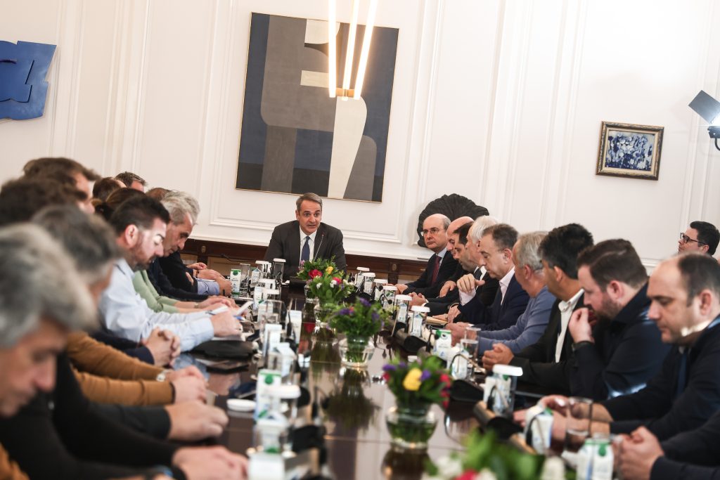 Δεν υπάρχουν νόμοι