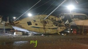 Καταιγίδα με ριπές ανέμων 150 χλμ. σάρωσε την Αλεξανδρούπολη: «Γκρεμίστηκε» η πόλη σε 15 λεπτά