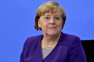 Παρέμβαση Μέρκελ: Κριτική στην ΕΕ για ανεπαρκείς διπλωματικές προσπάθειες προς τη Ρωσία