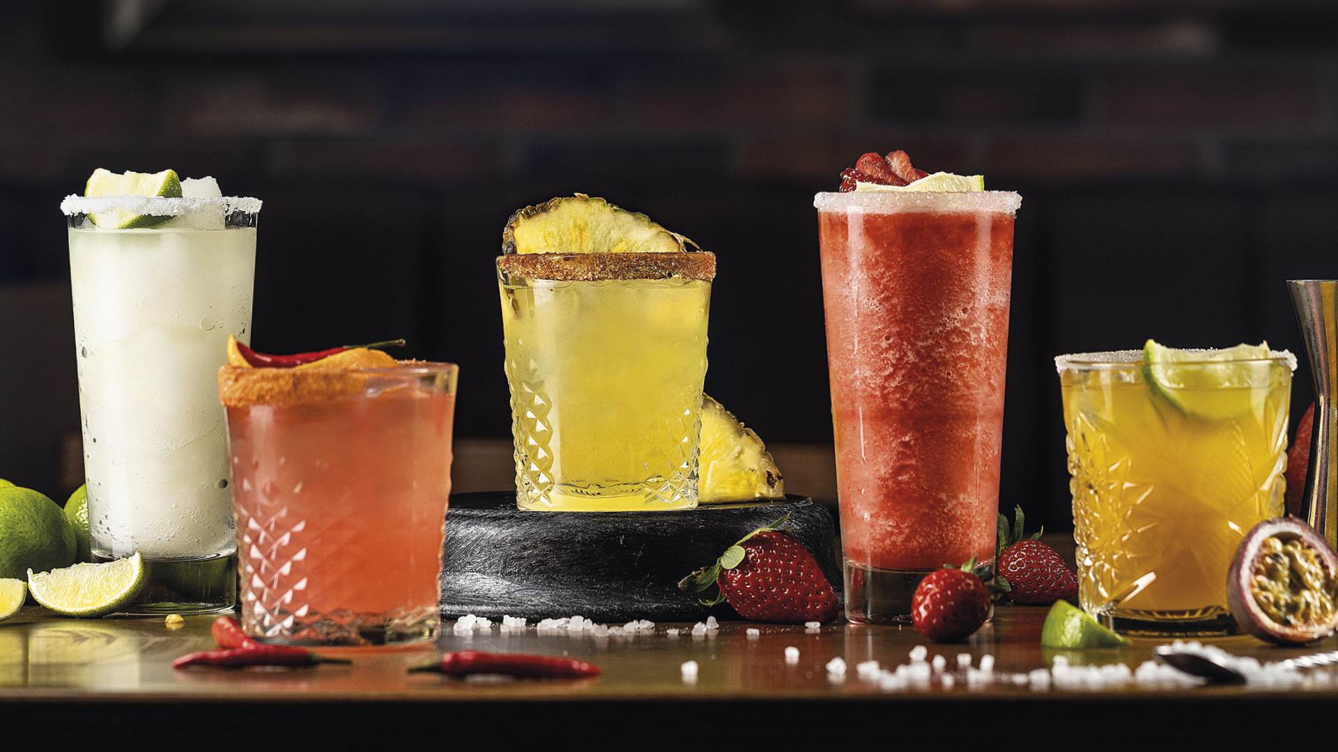 &Sigma;&tau;&omicron;&nu; &laquo;&pi;ά&gamma;&omicron;&raquo; 5 &mu;&epsilon;&gamma;ά&lambda;&alpha; &alpha;&pi;&omicron;&sigma;&tau;&alpha;&kappa;&tau;ή&rho;&iota;&alpha;: Diageo, Pernod Ricard, Campari, Brown Forman &kappa;&alpha;&iota; Cointreau