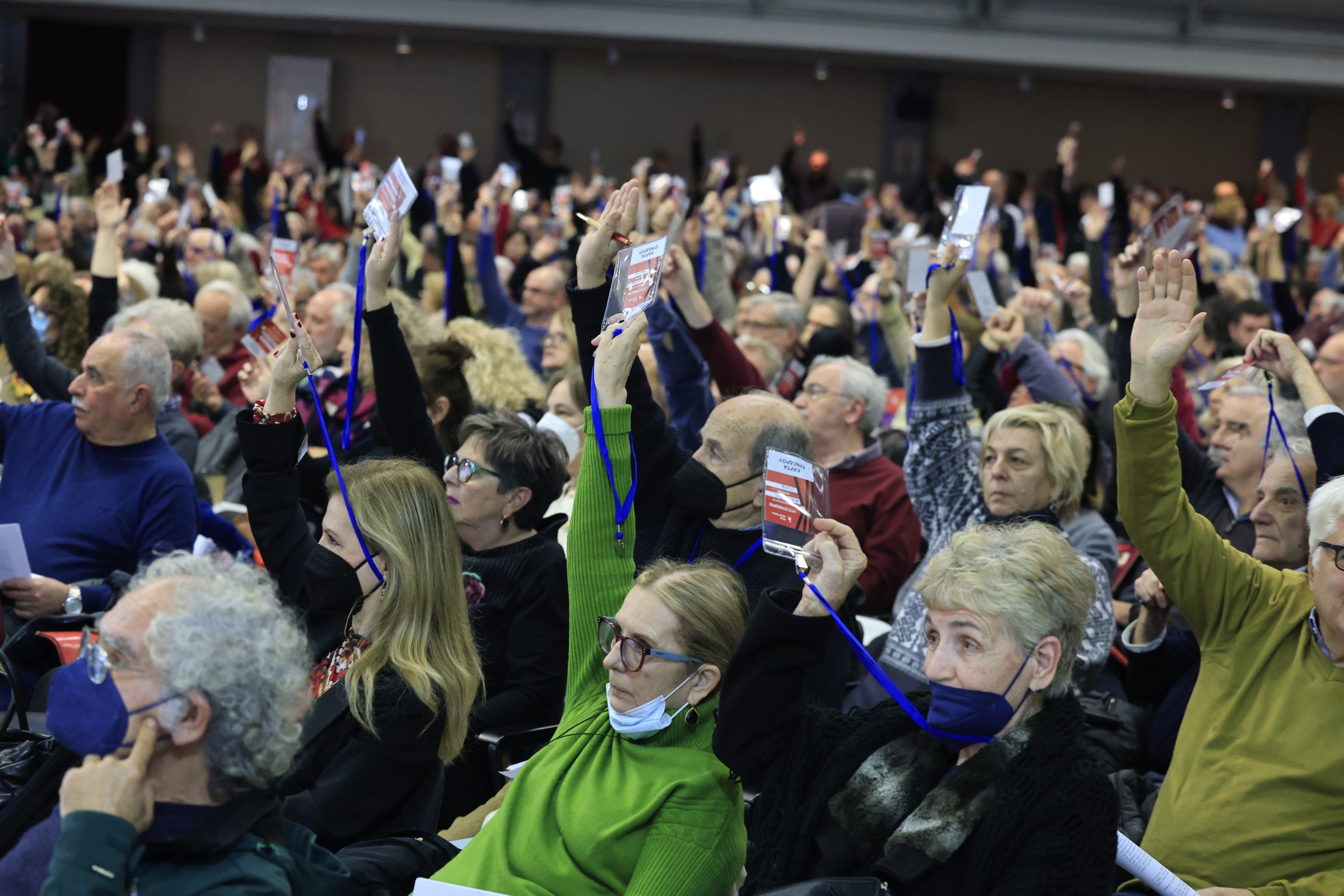 &Sigma;&upsilon;&mu;&beta;&iota;&beta;&alpha;&sigma;&mu;ό&sigmaf; &sigma;&tau;&eta; &Nu;&Epsilon;&Alpha;&Rho;: &Pi;ώ&sigmaf; &alpha;&pi;&omicron;&phi;&epsilon;ύ&chi;&theta;&eta;&kappa;&epsilon; &eta; &rho;ή&xi;&eta; &alpha;&nu;ά&mu;&epsilon;&sigma;&alpha; &sigma;&epsilon; &Chi;&alpha;&rho;ί&tau;&sigma;&eta;