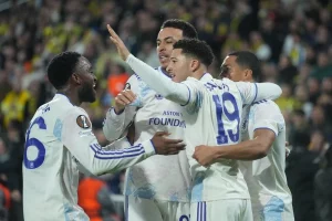 Europa League: Διπλό και τρίποντα φέρνουν Λιόν και Άστον Βίλα και «κλειδώνουν» για τους «16»