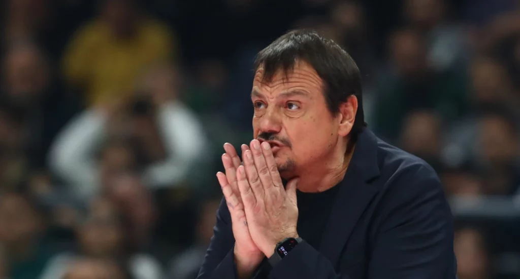 Έξαλλος ο Αταμάν: «Kάποιοι παίχτες έπαιξαν με ντροπιαστικό τρόπο και δεν μπορούν να παίζουν σε αυτό το επίπεδο»