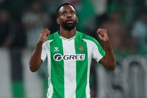 Σε καθεστώς παραχώρησης από την Μπέτις ο Μπακαμπού με Οβιέδο και Αλαβές να παραμονεύουν