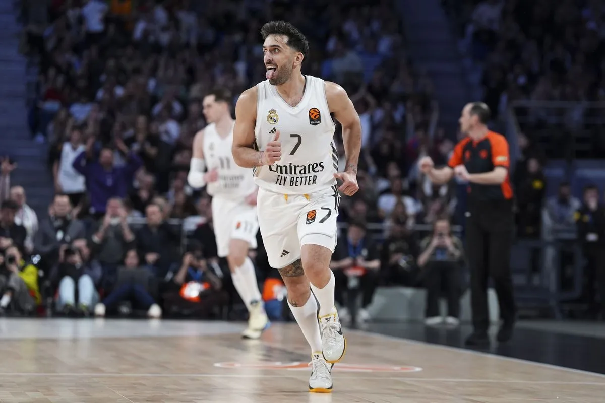 &Rho;&epsilon;ά&lambda; &ndash; &Mu;&omicron;&nu;&alpha;&kappa;ό 90-78: Ά&tau;&rho;&omega;&tau;&eta; &sigma;&tau;&eta; &Mu;&alpha;&delta;&rho;ί&tau;&eta; &mu;&epsilon; &laquo;&mu;&alpha;έ&sigma;&tau;&rho;&omicron;&raquo; &tau;&omicron;&nu; &Kappa;&alpha;&mu;&pi;ά&sigma;&omicron;