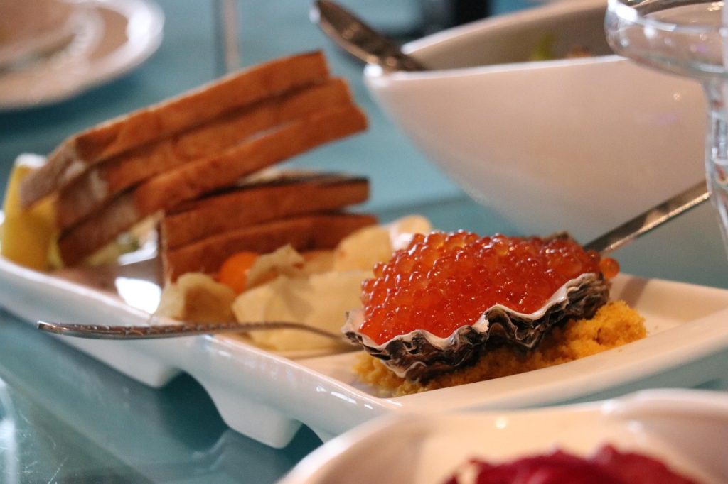 O «Βούδας» αγαπάει το χαβιάρι