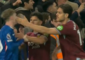 Άγριο επεισόδιο μεταξύ παικτών στο Τσέλσι-Γουέστ Χαμ – Ο Μαυροπάνος χαστούκισε τον Πάλμερ (video)