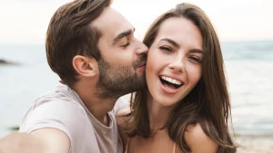 Dating coach στη φοροδιαφυγή: Εκπαίδευε «καμάκια» χωρίς… απόδειξη