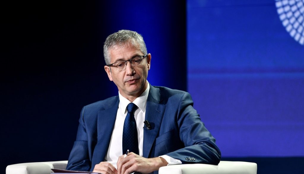 Ο Ισπανός Πάμπλο Ερνάντεθ ντε Κος προκρίνεται ως φαβορί για την προεδρία της ΕΚΤ μετά τη Λαγκάρντ