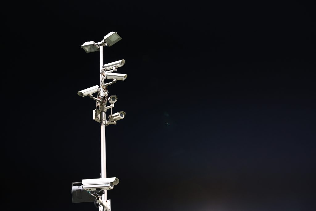 «Έξυπνες» κάμερες: Πότε θα αρχίσουν να στέλνουν τα πρόστιμα στους οδηγούς – Επιασαν 41.000 παραβάσεις σε 35 μέρες