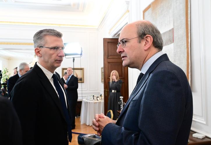 Live η συνέντευξη Τύπου Χατζηδάκη – Σκέρτσου για το Ενοποιημένο Σχέδιο Κυβερνητικής Πολιτικής 2026