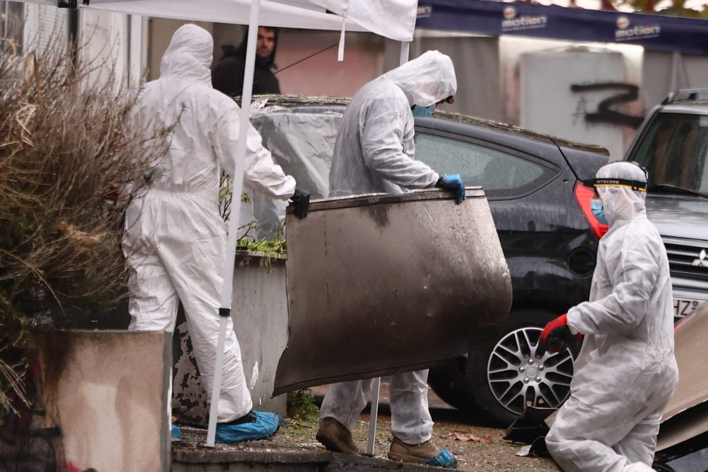 Βόμβες με «εντολές» μέσα από τις φυλακές – Τι αποκαλύπτουν τα «ΝΕΑ»