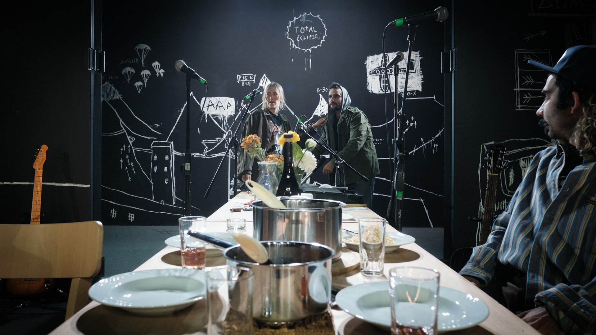 &laquo;&Omicron; &epsilon;&chi;&theta;&rho;ό&sigmaf; &tau;&omicron;&upsilon; &lambda;&alpha;&omicron;ύ&raquo; &tau;&omicron;&upsilon; &Iota;&psi;&epsilon;&nu;: &Epsilon;&kappa;&rho;&eta;&kappa;&tau;&iota;&kappa;ό&sigmaf; &delta;&epsilon;&sigma;&mu;ό&sigmaf;