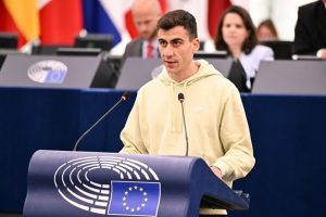 Σάλος με τον Φειδία Παναγιώτου που χαρακτήρισε «τρελούς» παραολυμπιονίκες με νοητική στέρηση