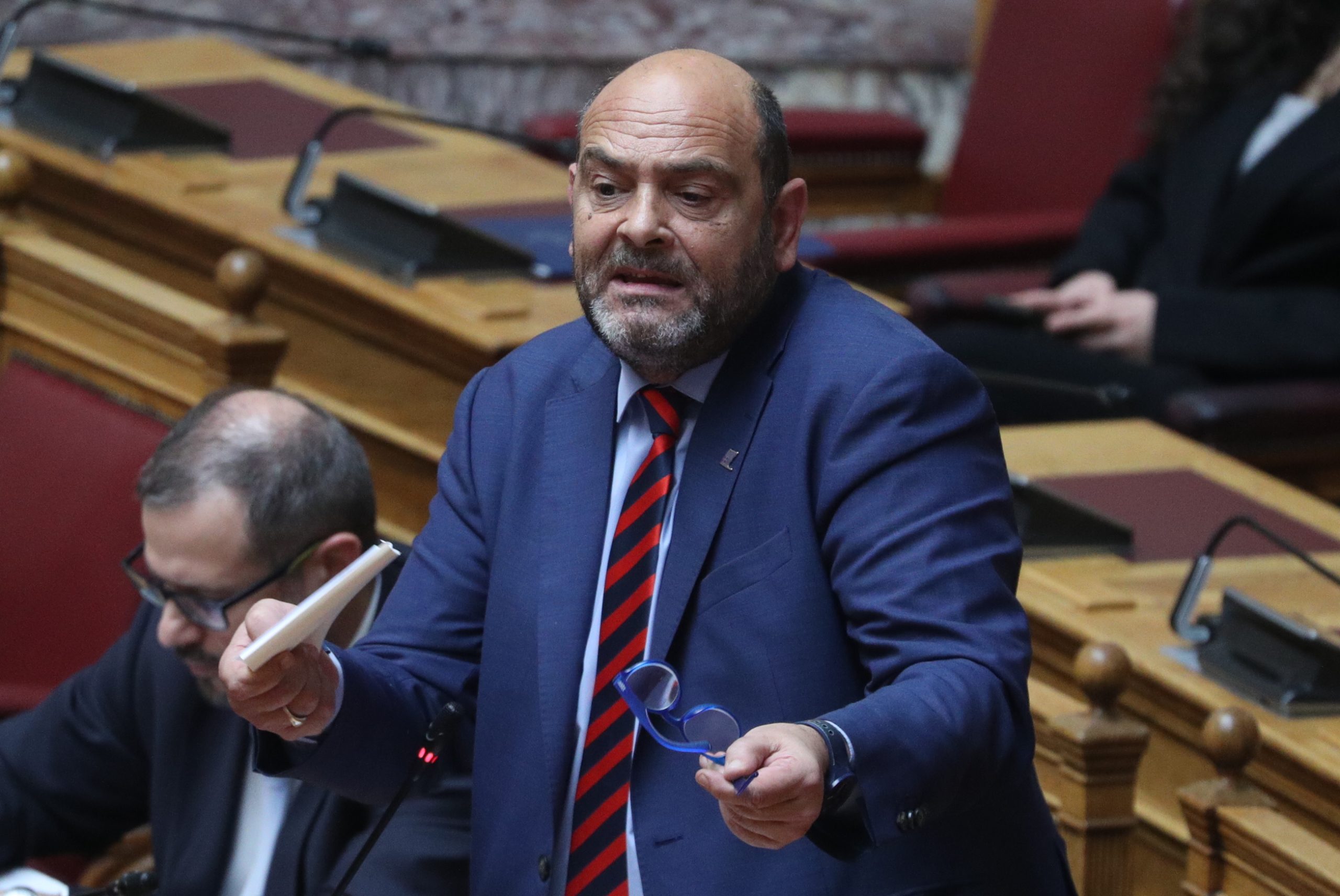 &Chi;&upsilon;&delta;&alpha;ί&alpha; &epsilon;&pi;ί&theta;&epsilon;&sigma;&eta; &Phi;&omega;&tau;ή&lambda;&alpha;: &laquo;&Theta;&alpha; &sigma;&omicron;&upsilon; &pi;&omega;, &pi;ώ&sigmaf; &theta;&alpha; &xi;&epsilon;&beta;&rho;&alpha;&kappa;ώ&sigma;&epsilon;&iota;&sigmaf; &tau;&omicron;&nu; &Pi;&epsilon;&lambda;&epsilon;&tau;ί&delta;&eta;&raquo; (&beta;ί&nu;&tau;&epsilon;&omicron;)