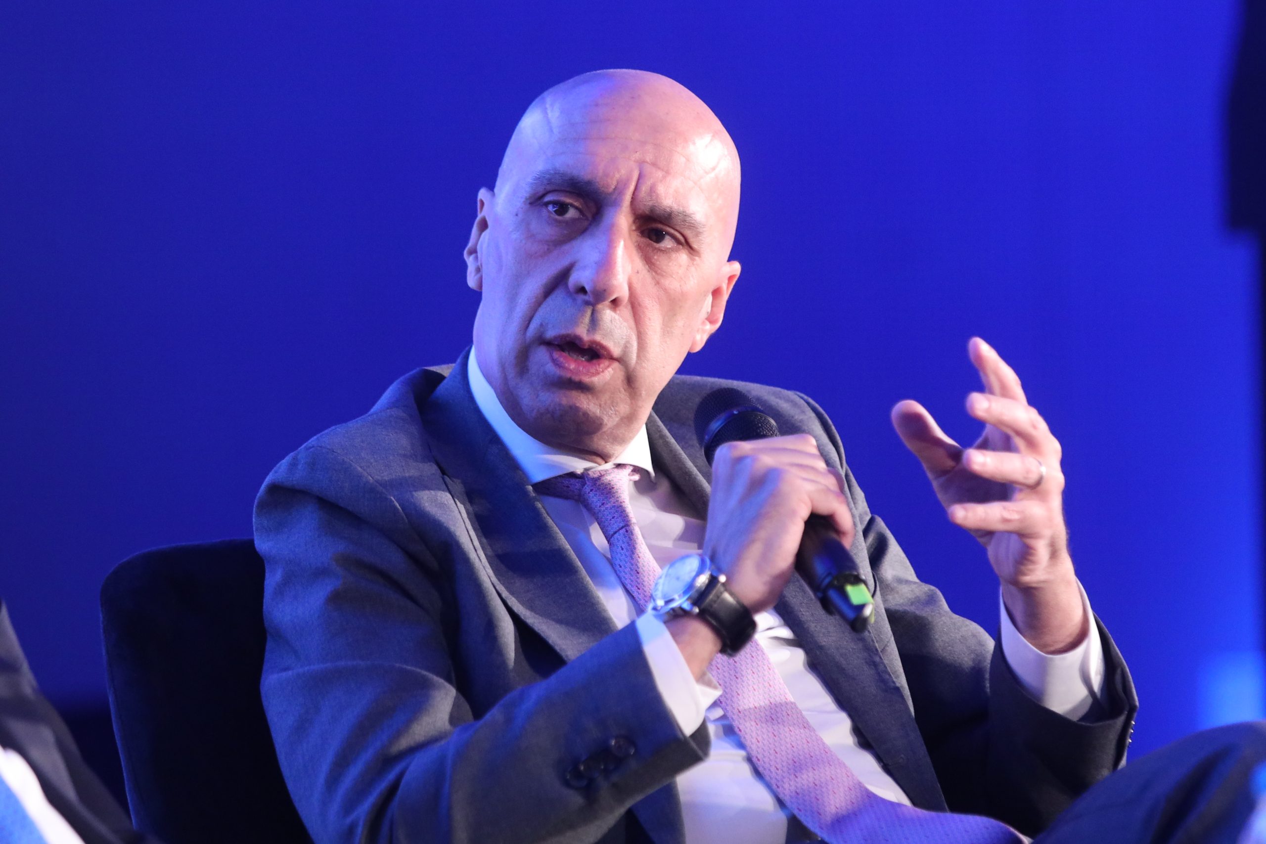 &Epsilon;&Beta;&Epsilon;&Alpha;: &Sigma;&chi;&epsilon;&delta;&iota;ά&zeta;&epsilon;&tau;&alpha;&iota; &eta;&lambda;&epsilon;&kappa;&tau;&rho;&omicron;&nu;&iota;&kappa;ή &pi;&lambda;&alpha;&tau;&phi;ό&rho;&mu;&alpha; &gamma;&iota;&alpha; &alpha;&xi;&iota;&omicron;&lambda;ό&gamma;&eta;&sigma;&eta; &sigma;&chi;&epsilon;&delta;ί&omega;&nu; &mu;&iota;&kappa;&rho;ώ&nu; &epsilon;&pi;&iota;&chi;&epsilon;&iota;&rho;ή&sigma;&epsilon;&omega;&nu;