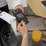 Ποιες επιχειρήσεις απαλλάσσονται από ΦΠΑ για συναλλαγές στην ΕΕ – Σε λειτουργία ειδική πλατφόρμα για τις αιτήσεις