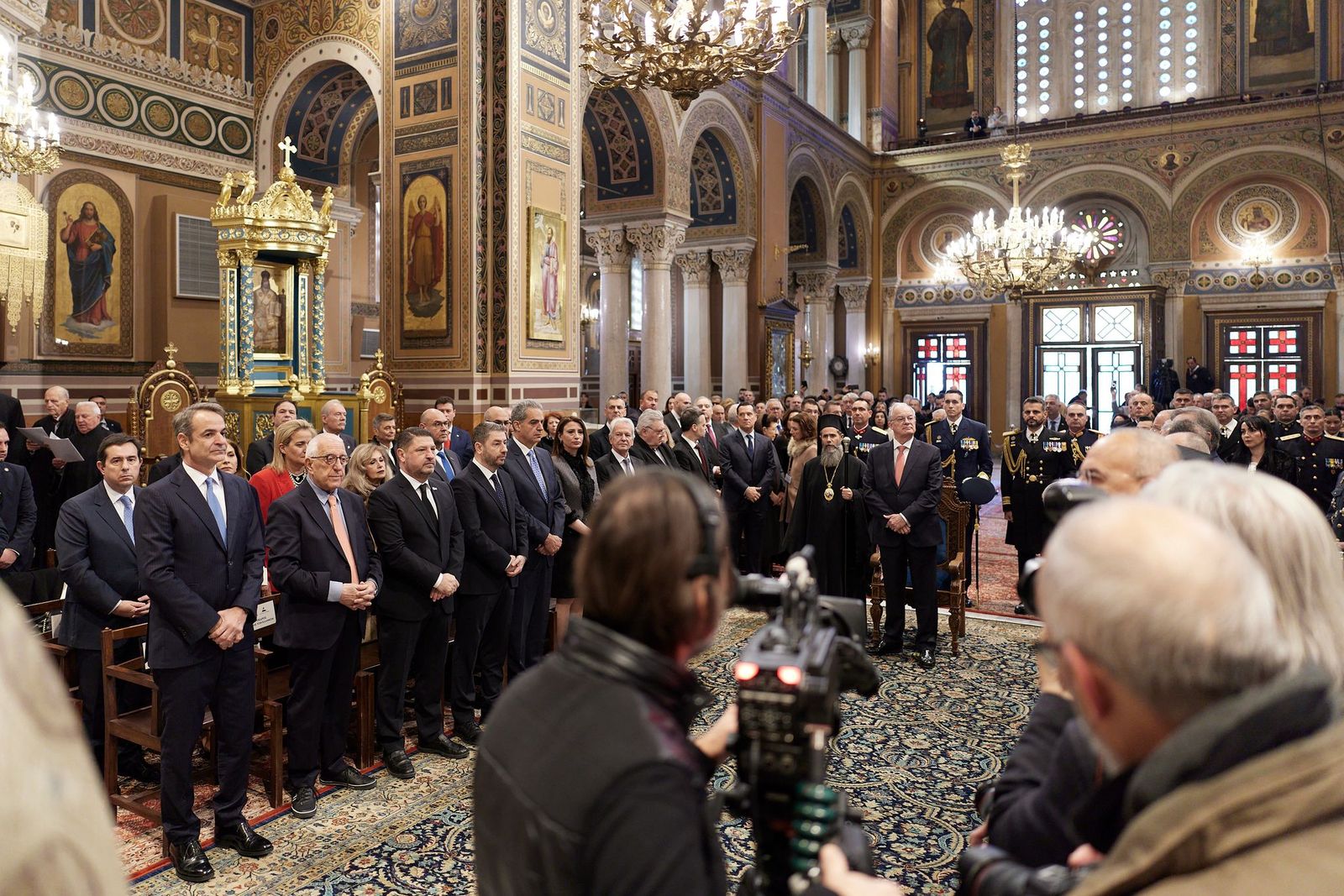 &Mu;&epsilon; &lambda;&alpha;&mu;&pi;&rho;ό&tau;&eta;&tau;&alpha; &eta; &pi;&alpha;&nu;&eta;&gamma;&upsilon;&rho;&iota;&kappa;ή &delta;&omicron;&xi;&omicron;&lambda;&omicron;&gamma;ί&alpha; &gamma;&iota;&alpha; &tau;&omicron; &nu;έ&omicron; έ&tau;&omicron;&sigmaf; &sigma;&tau;&eta; &Mu;&eta;&tau;&rho;ό&pi;&omicron;&lambda;&eta; &Alpha;&theta;&eta;&nu;ώ&nu;, &pi;&alpha;&rho;&omicron;&upsilon;&sigma;ί&alpha; &tau;&eta;&sigmaf; &pi;&omicron;&lambda;&iota;&tau;&iota;&kappa;ή&sigmaf; &kappa;&alpha;&iota; &pi;&omicron;&lambda;&iota;&tau;&epsilon;&iota;&alpha;&kappa;ή&sigmaf; &eta;&gamma;&epsilon;&sigma;ί&alpha;&sigmaf;