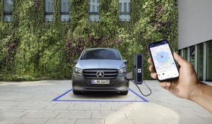 Mercedes van: Η τεχνολογία όπου οι Επαγγελματίες οδηγοί είναι διαρκώς συνδεδεμένοι με το όχημα