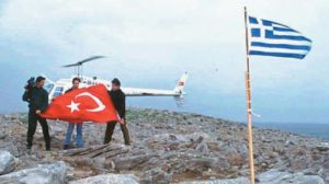 Ίμια 30 χρόνια μετά: Η νύχτα που σημάδεψε τις ελληνοτουρκικές σχέσεις και οι τρεις ήρωες που χάθηκαν